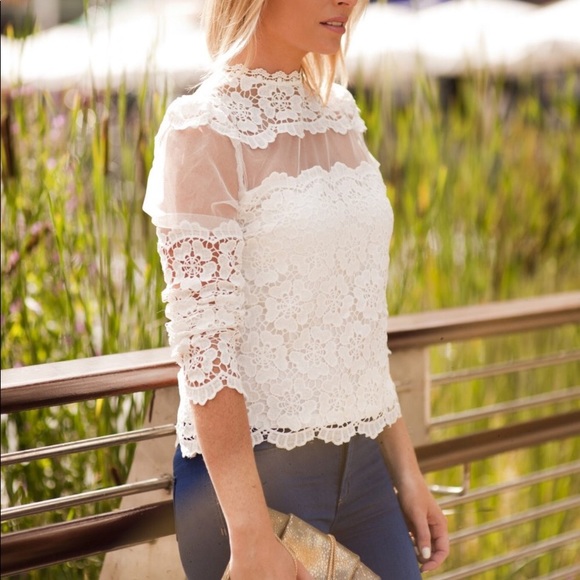 Chicwish Tops - Chic-wish white floral Crochet top